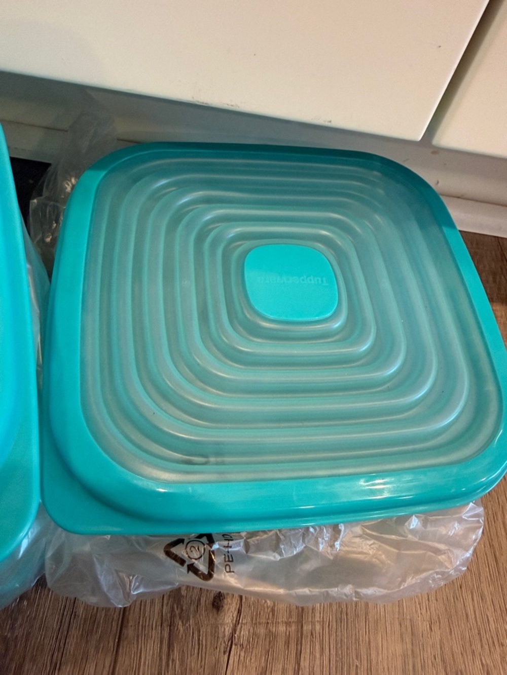 Tupperware Turquoise Square Food Storage Containers - Set of 4 - Picture 9 of 16